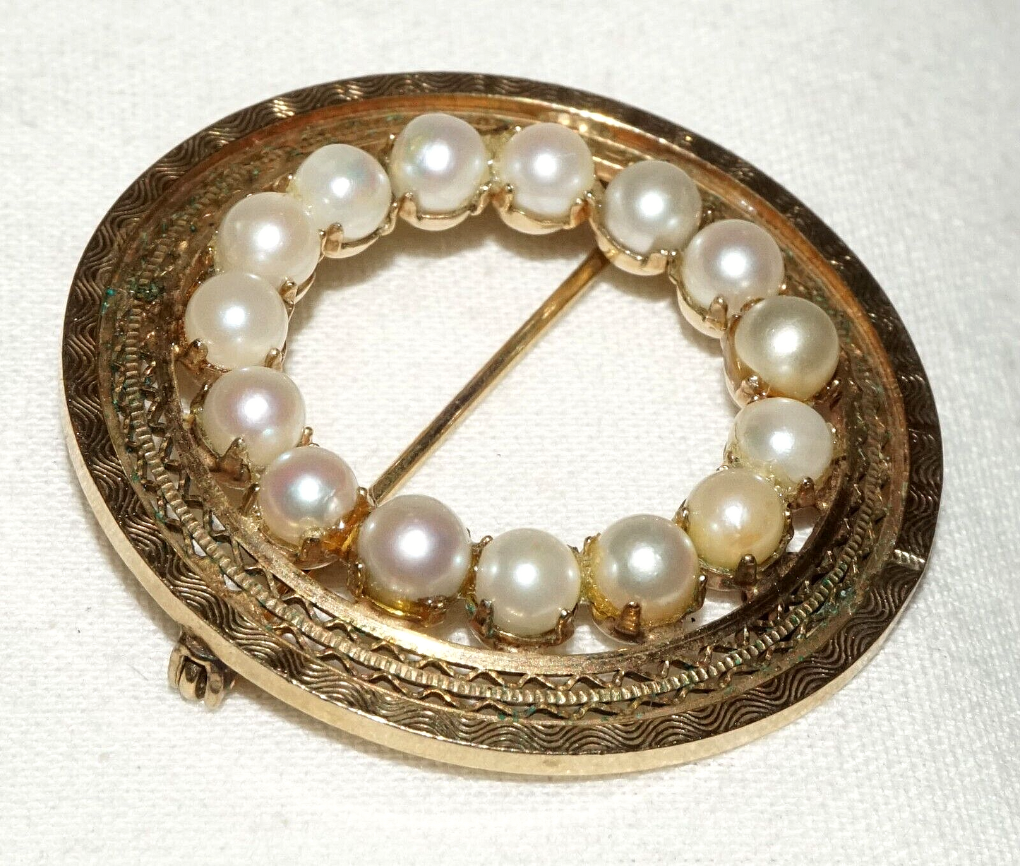 Vintage US 12k Gold Filled Brooch w. 15x Pearl Halo (KoS) L19