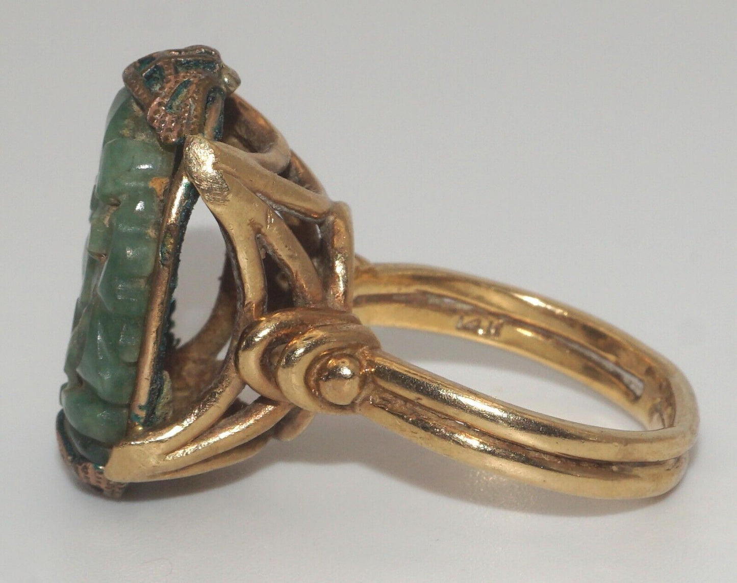 Vintage 14k Yellow Gold Filigree Ring Sz. 7 1/4 w Carved Floral Jadeite (LeD)