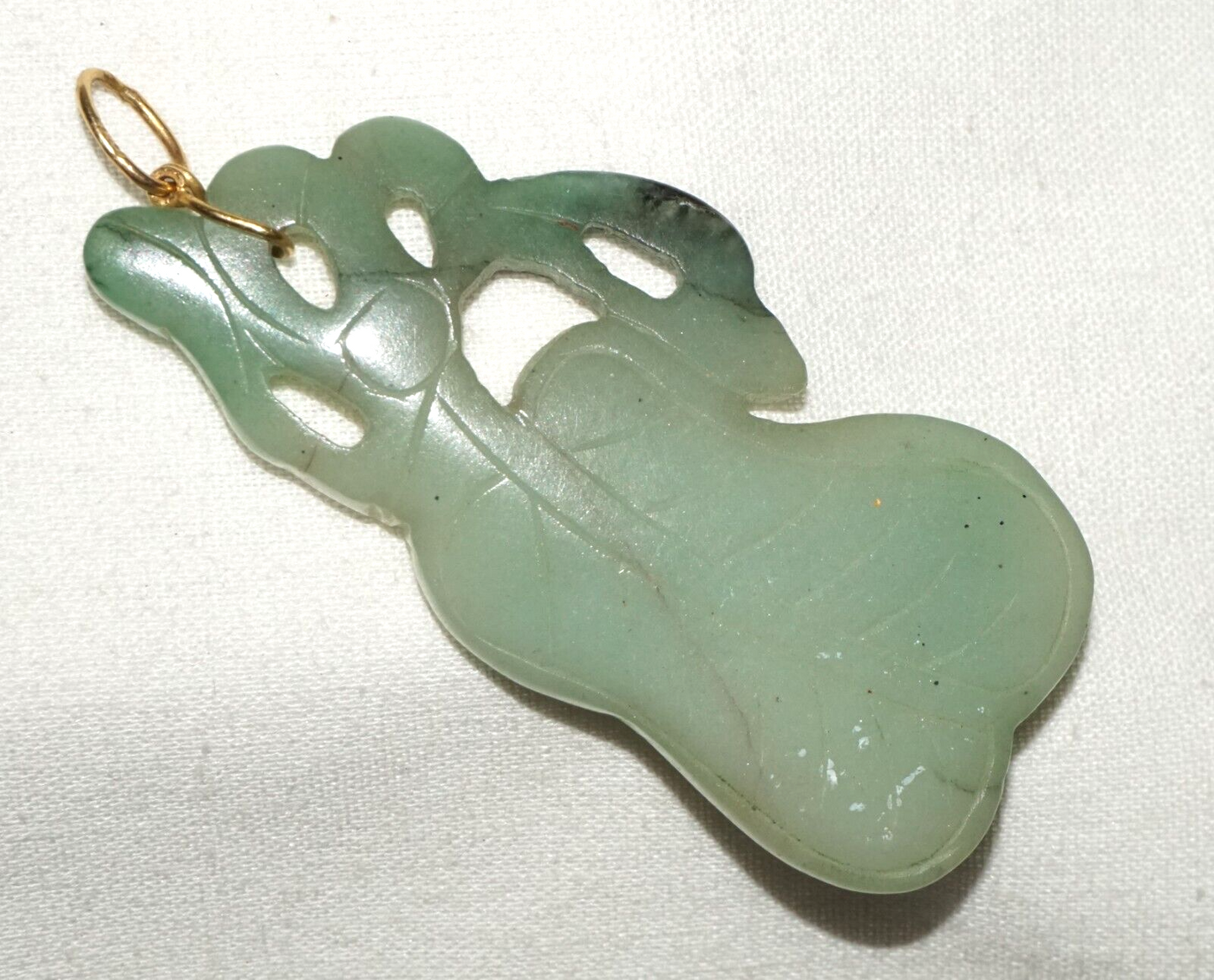 Vintage Chinese Green Jade Leaf Motif Pendant w. 14k Y. Gold Bail (LeS)L20