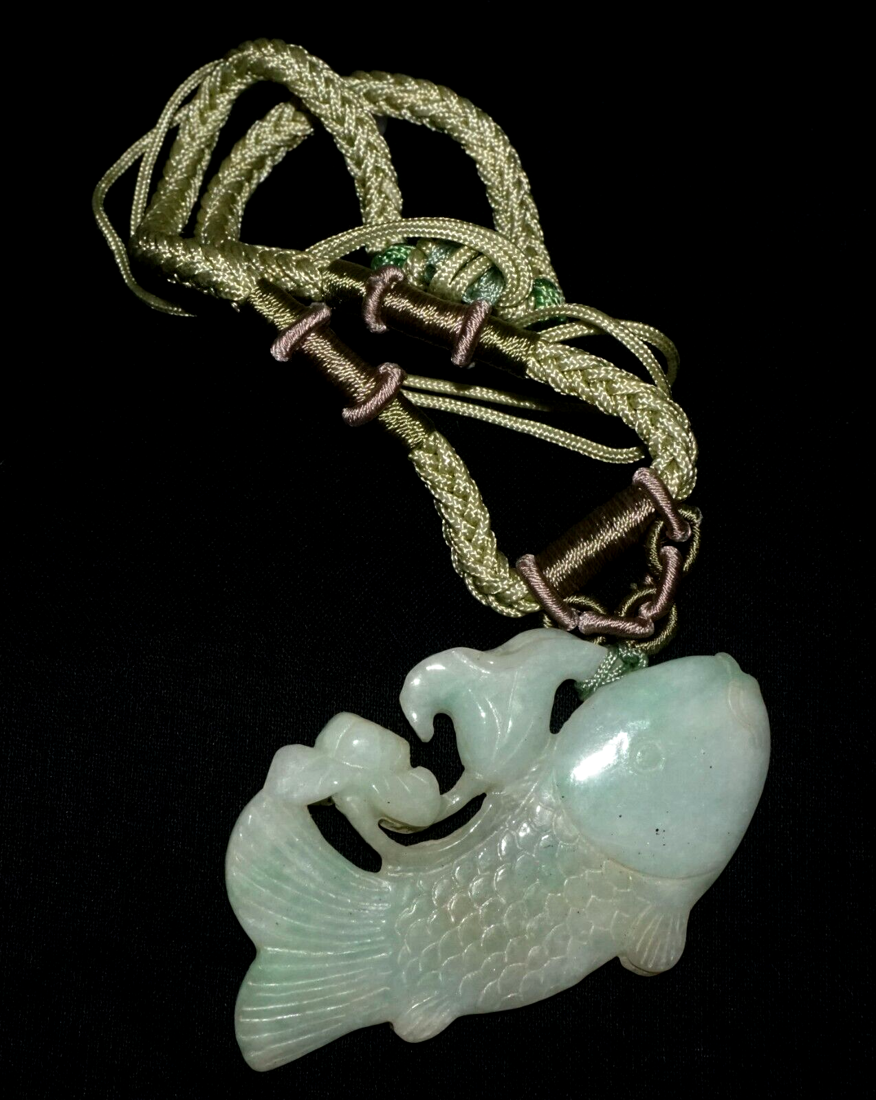 Vintage Chinese Jadeite Jade & Carp & Lotus Motif Carved Pendant (LeS)L23