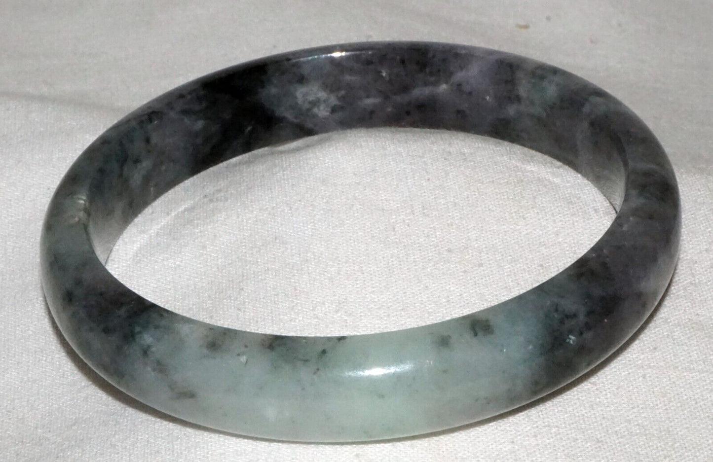 Vintage Chinese Mottled Grey & Green Jadeite Jade Bangle Bracelet (LeS)L25