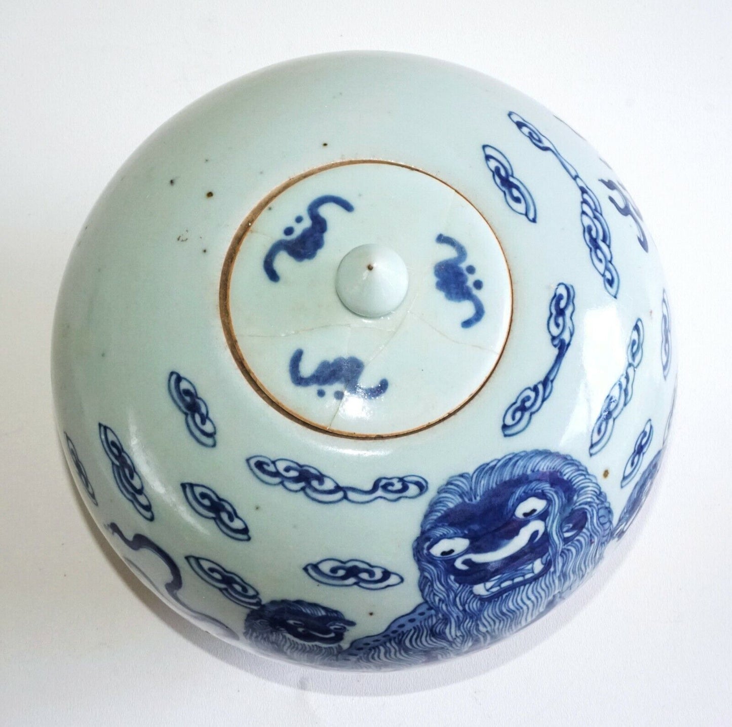 1900 Chinese Ginger Jar w. Blue & White Lion Dog & Stylized Cloud Motifs (AHB)