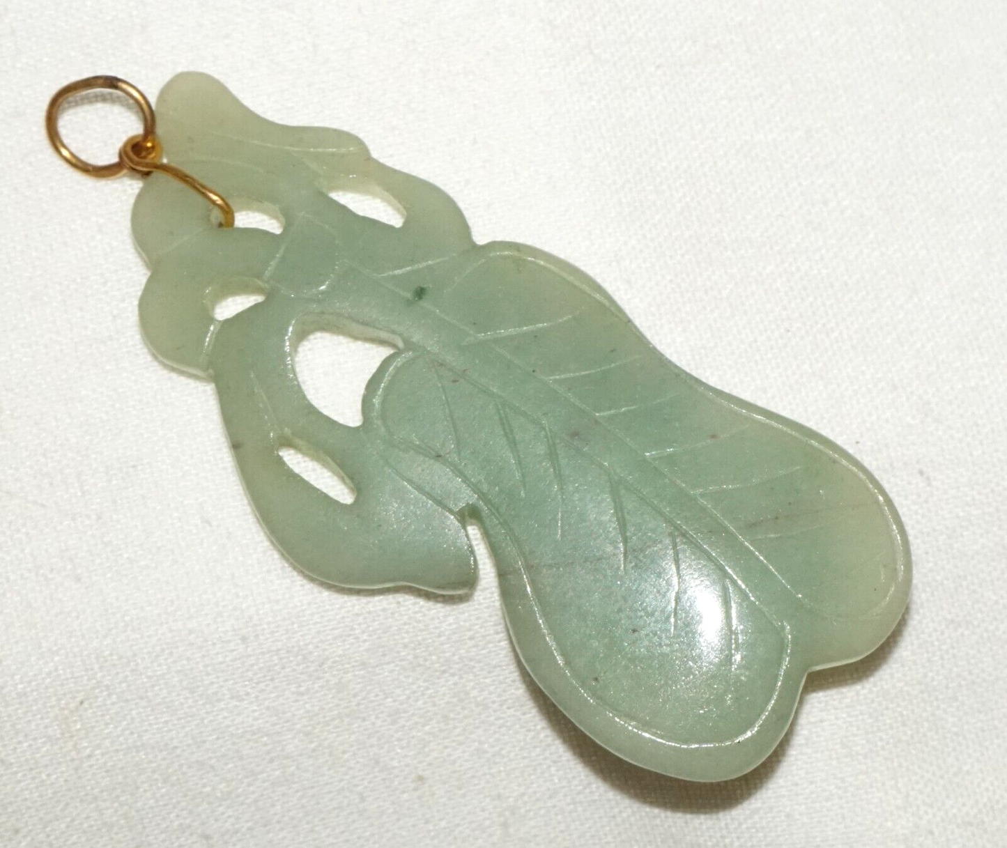 Vintage Chinese Green Jade Leaf Motif Pendant w. 14k Y. Gold Bail (LeS)L21