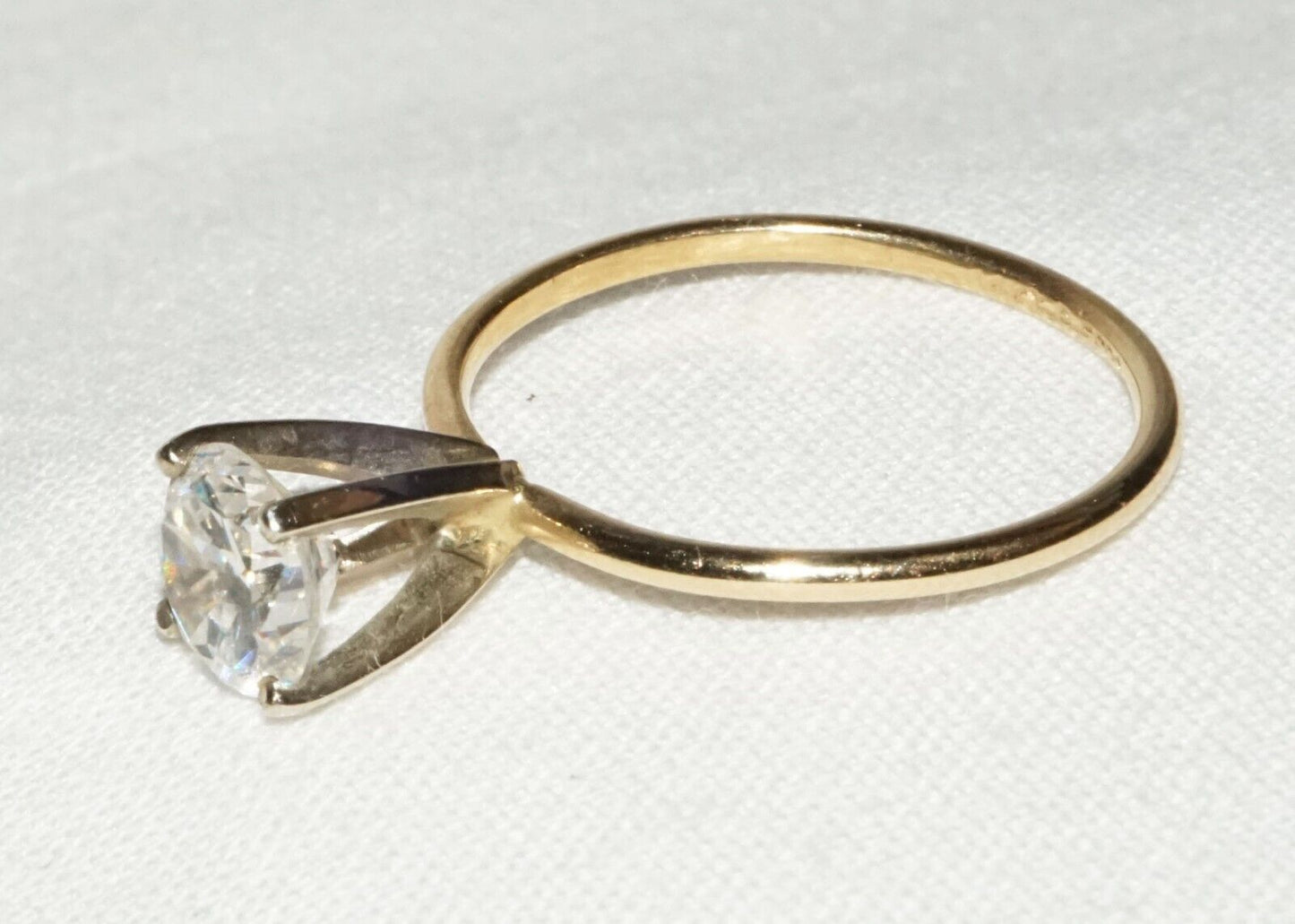 Vintage 14k Yellow Gold Engagement Ring Sz.7 w. 1ct. Cubic Zirconia Accent (YRa)