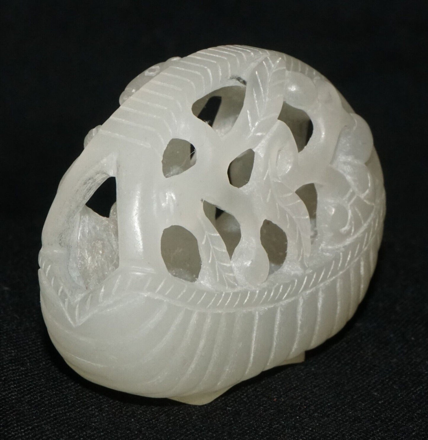 Vintage Chinese Hollowed & Pierced Nephrite Jade Basket Motif Pendant (LeS) G7