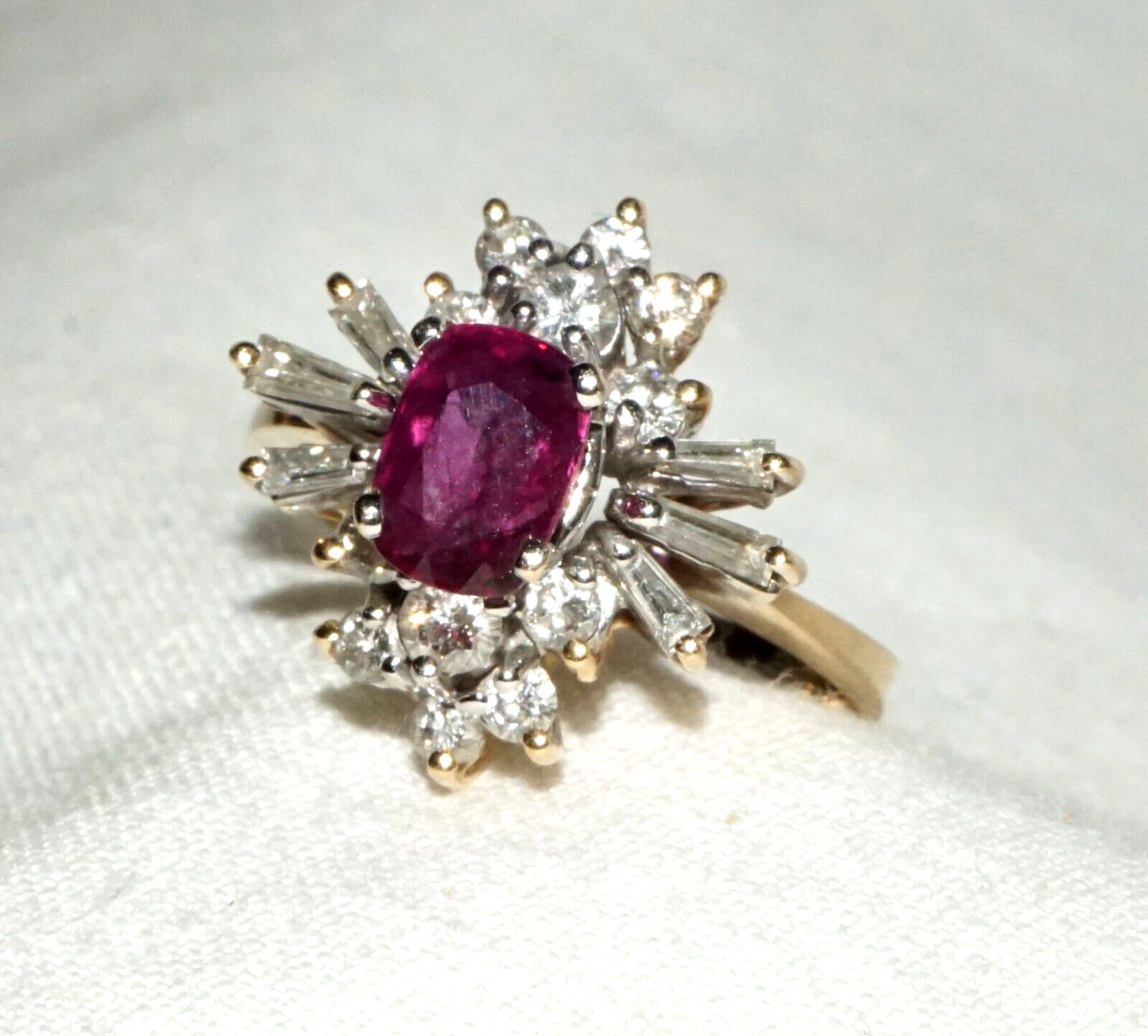 Vintage 14k Yellow Gold Ring Sz.6 1x Ruby & 18x Round & Baguette Diamonds (FeD)