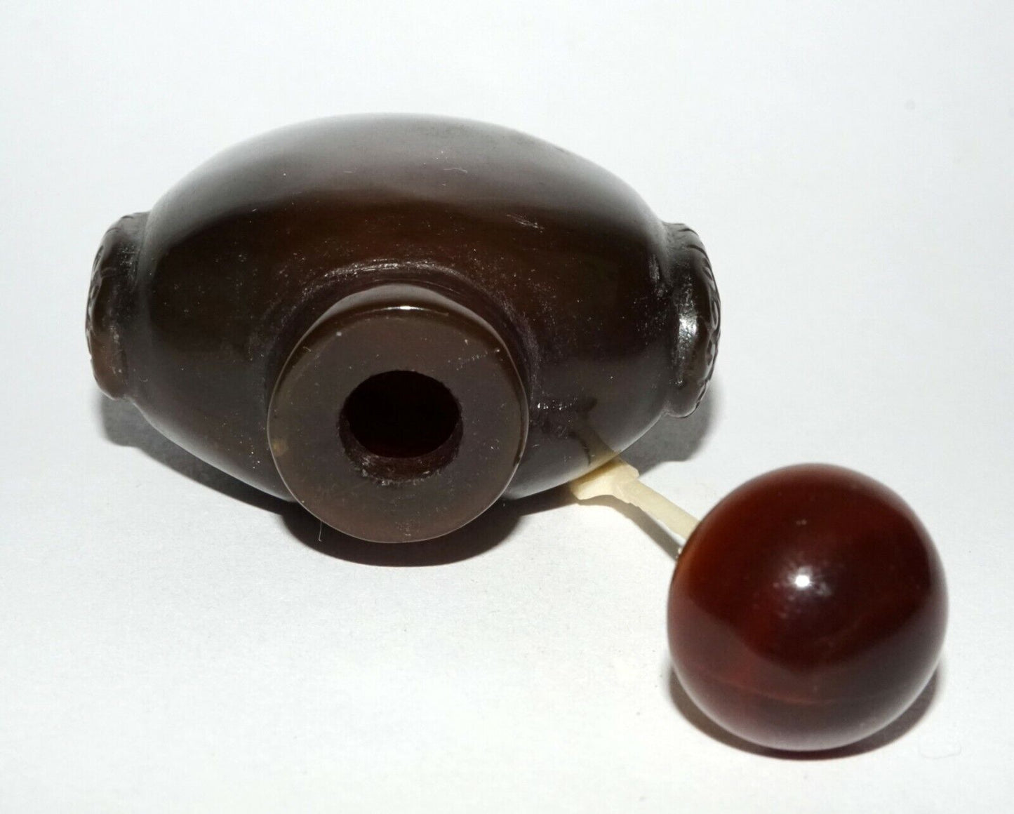 Vintage Chinese Dark Red Agate Snuff Bottle w. Matching Stopper (LeS) G4