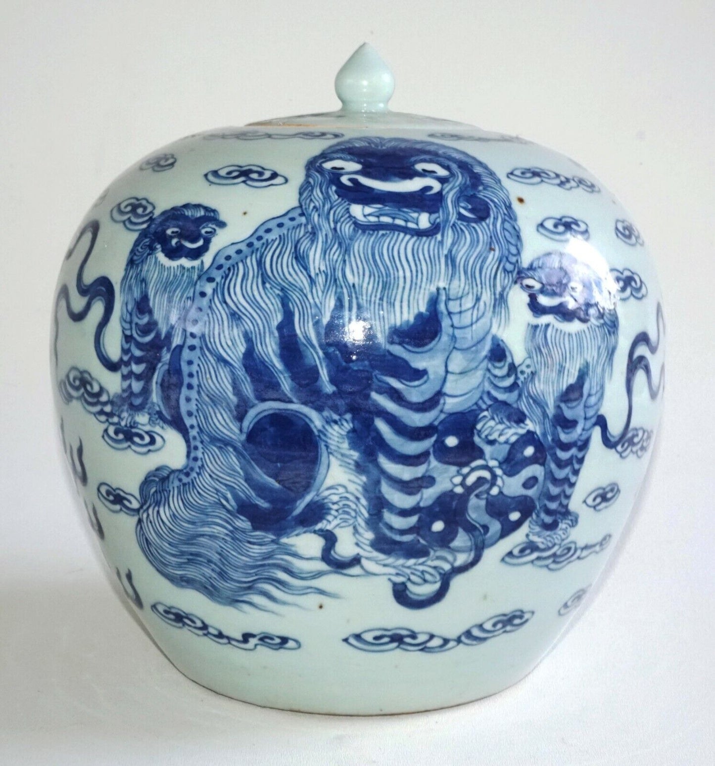 1900 Chinese Ginger Jar w. Blue & White Lion Dog & Stylized Cloud Motifs (AHB)