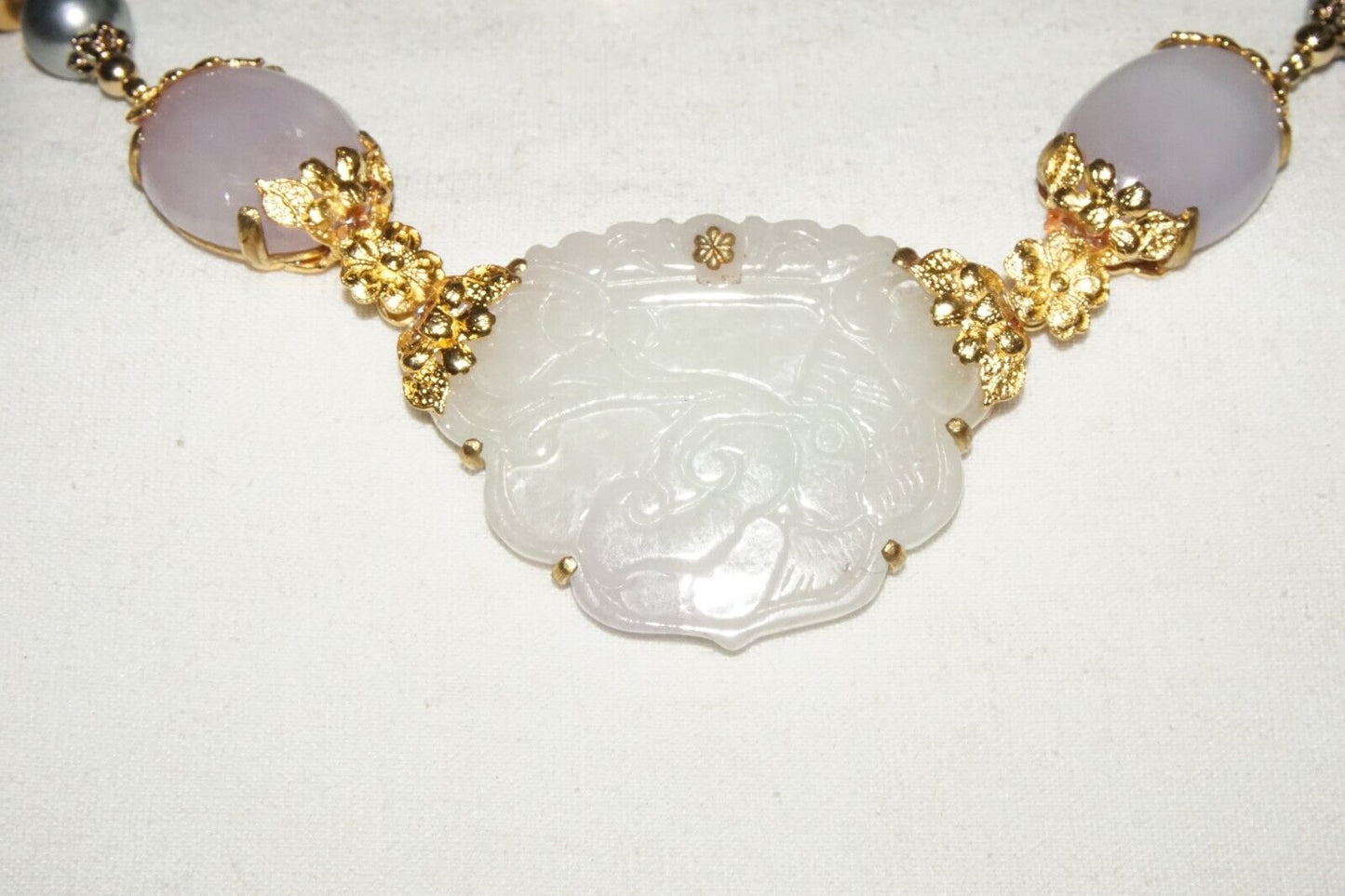 Vtg. Chinese Fashion Necklace White Jade Pendant & 2x Lavender Jade Cabs (LeP)