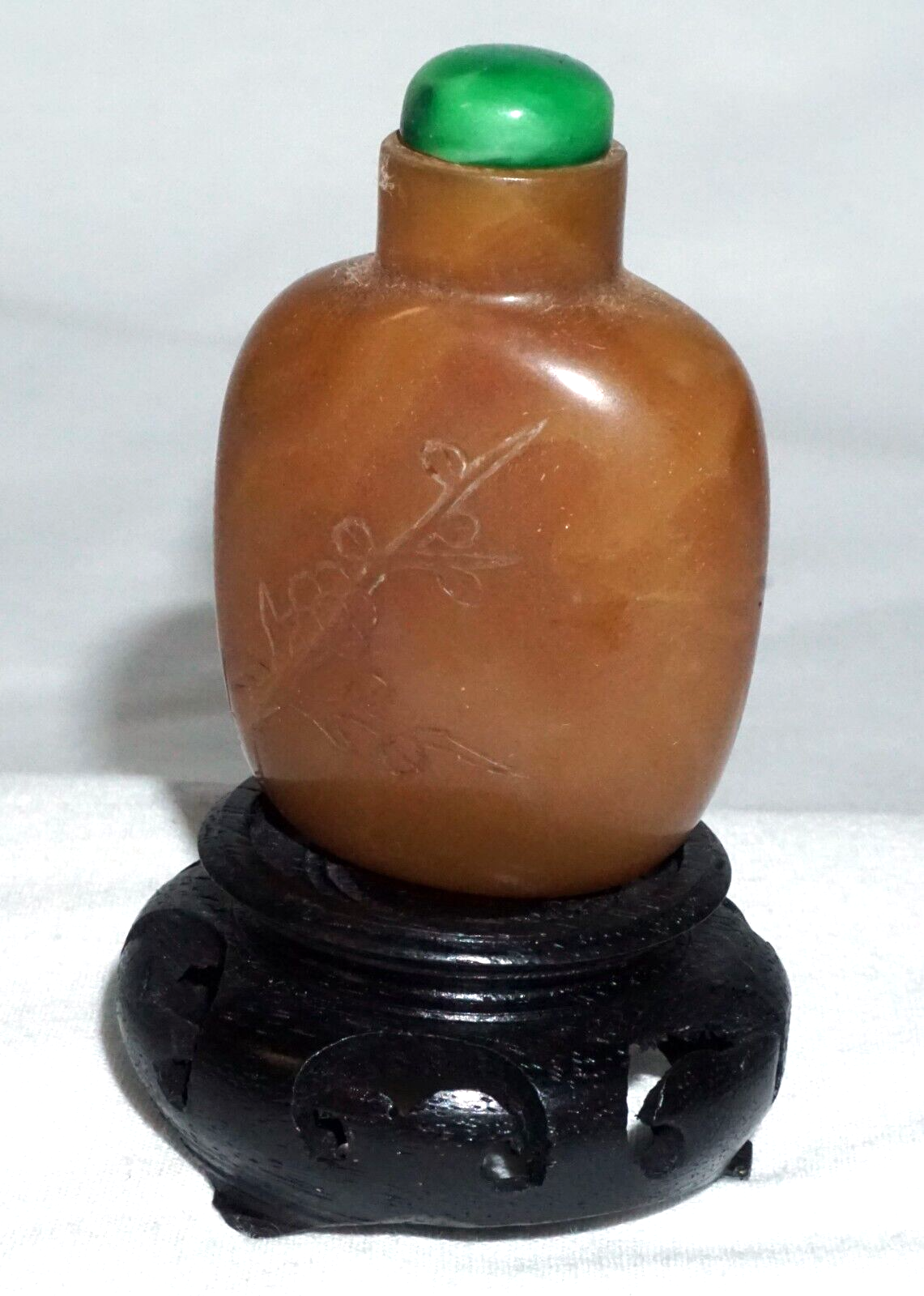 Vtg Chinese Agate Carved Snuff Bottle w. Floral & Bamboo Motifs & Stand (LLA) IC