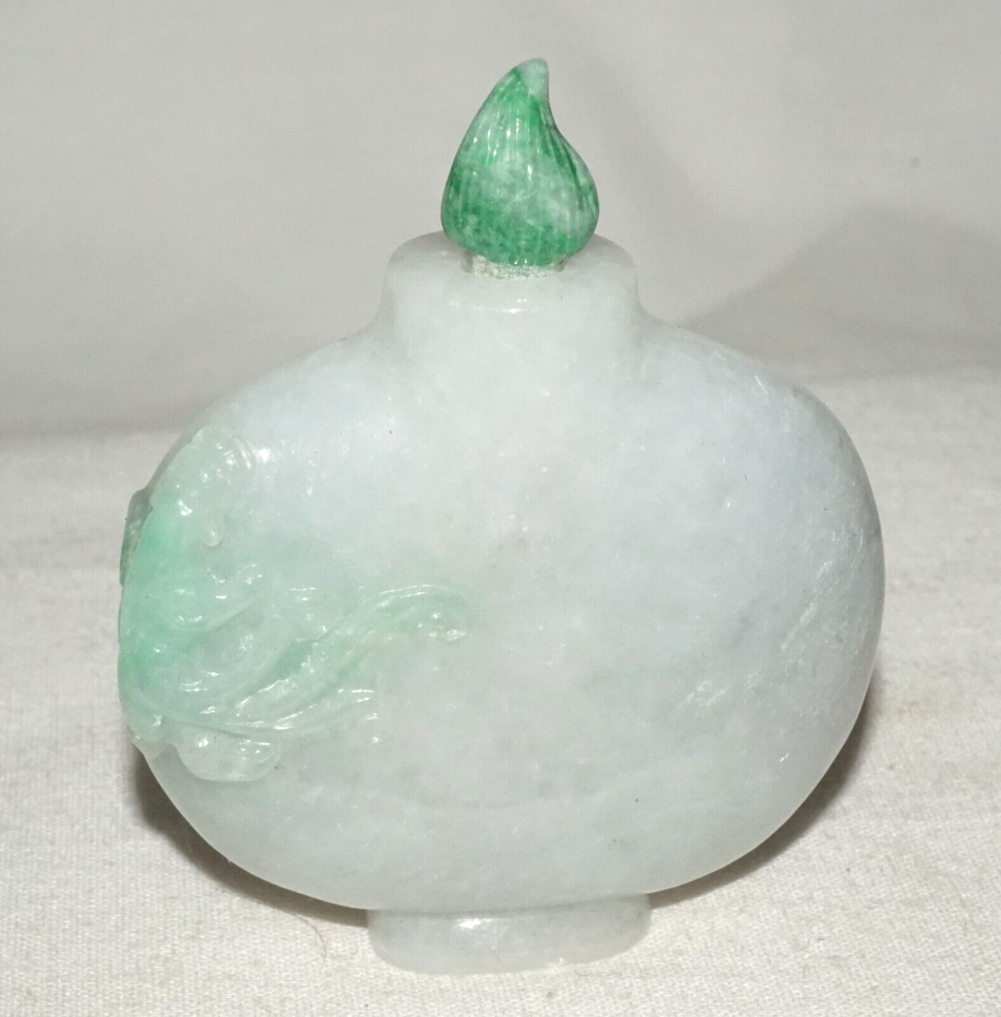 Vintage Chinese White & Green Jadeite Jade Snuff Bottle w. Dragon Motif (LeS)