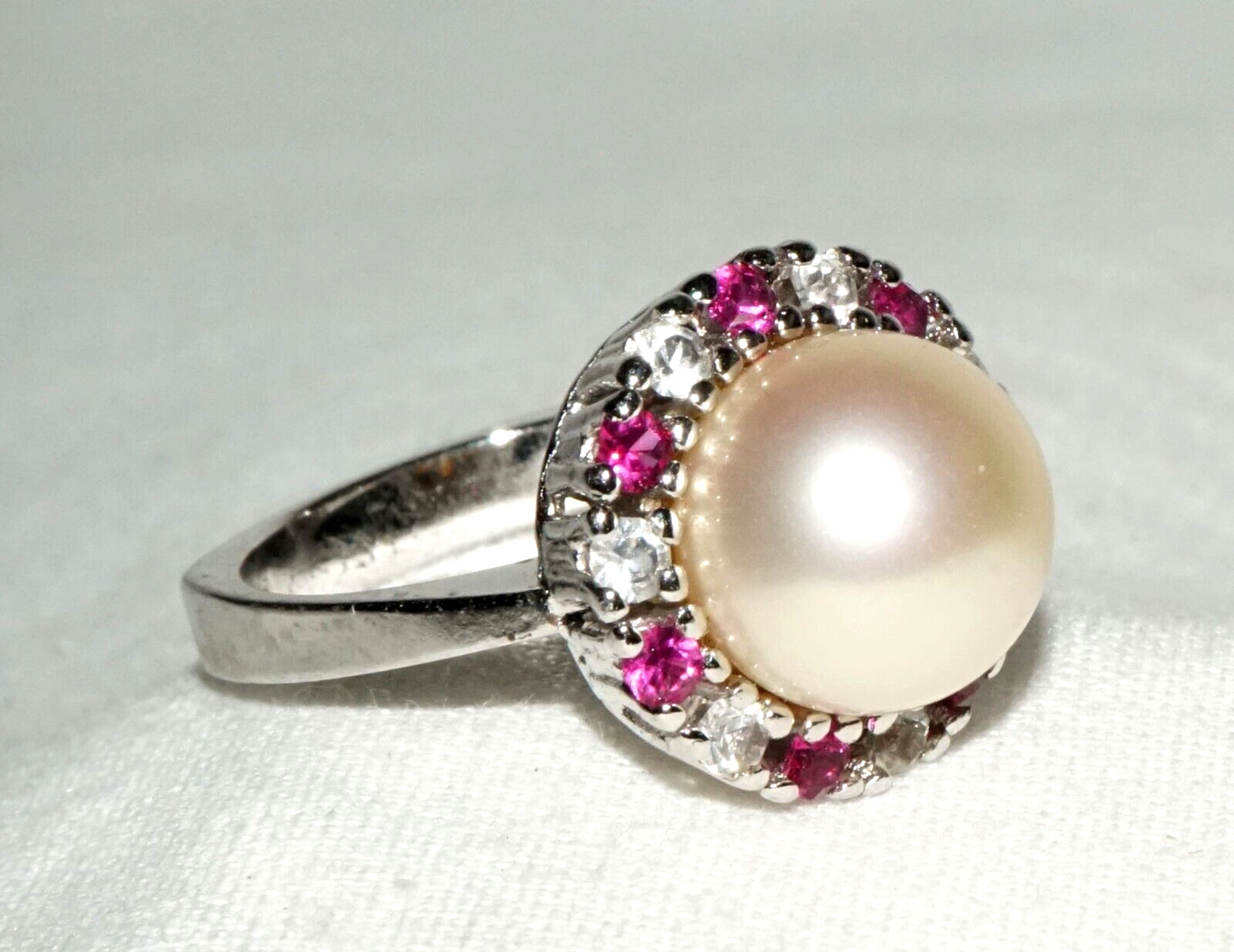 Vintage Sterling Silver Ring Sz. 5.25 w. Faux Pearl & Synthetic Stones (KoS) L17