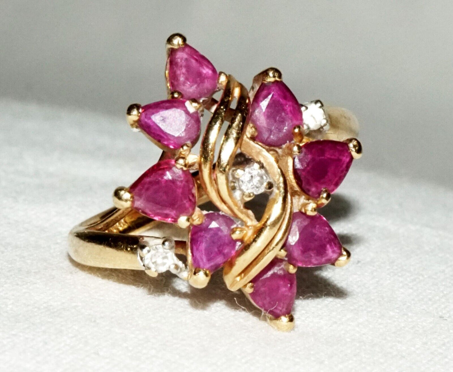 Vintage 14k Yellow Gold Ring Sz.7.25 w. 8x Rubies & 3x Diamonds (WoJ)