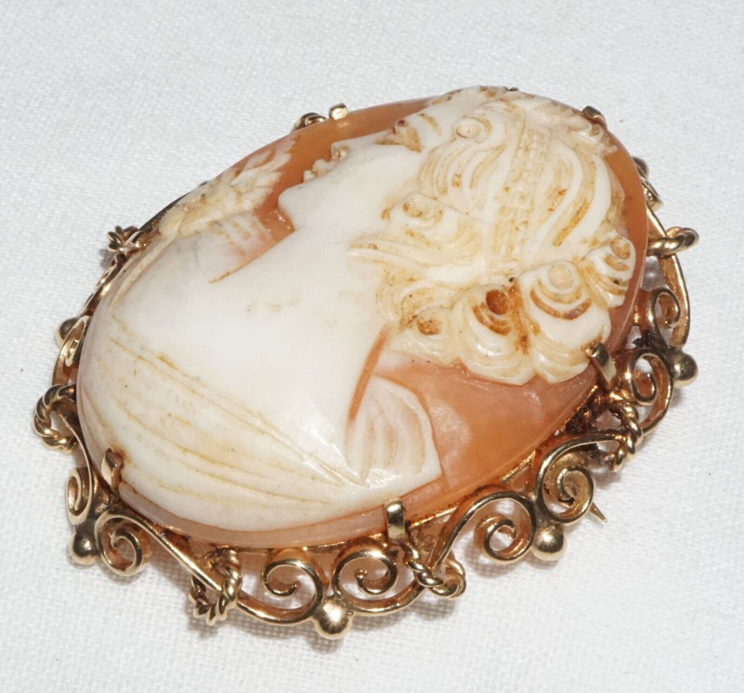 Vintage Yellow Gold Scroll Motif Shell Cameo w. Woman's Bust Design (GeB)#6