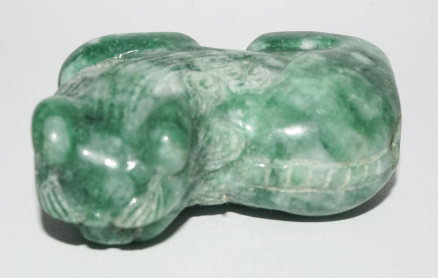 Vintage Chinese Jadeite Jade Carved Snuff Bottle w. Resting Foo Dog (LeS) G12