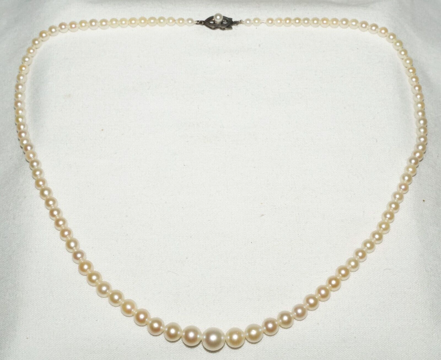 Vintage Graduated Pearl Necklace 18" w. Unmarked Silver & Pearl Clasp (KoS) L15