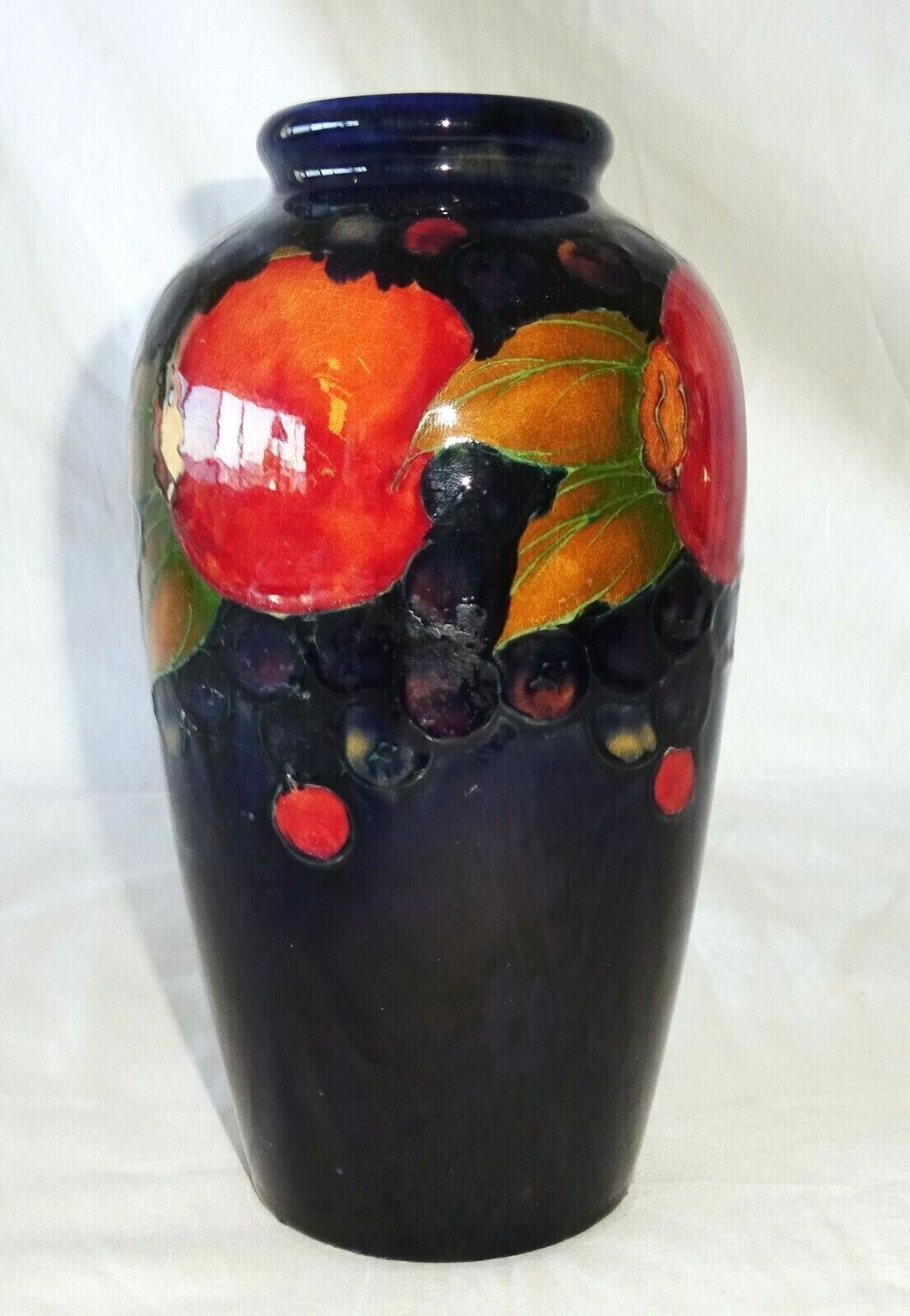 UK England Pottery Blue Glaze Vase Pomegranate Vase by William Moorcroft (DaM)