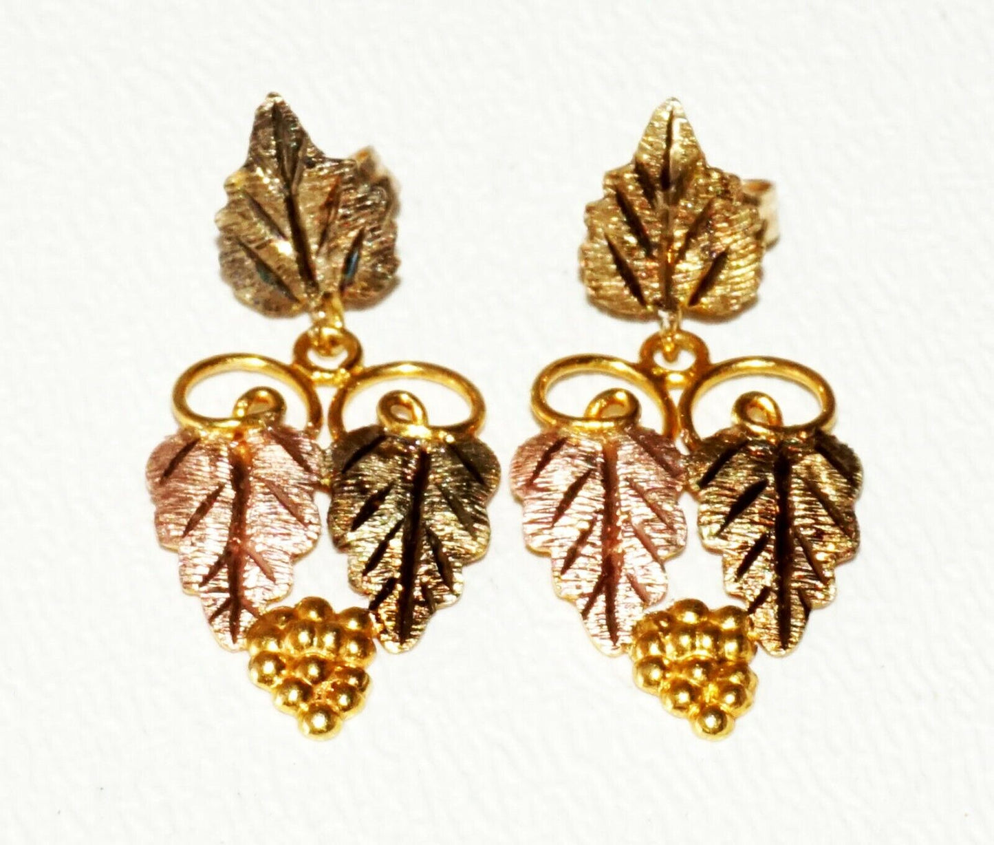 Vintage US 10K Multi Tone Gold Grape & Leaf Motif Stud w. Dangle Accent(SaR) #74