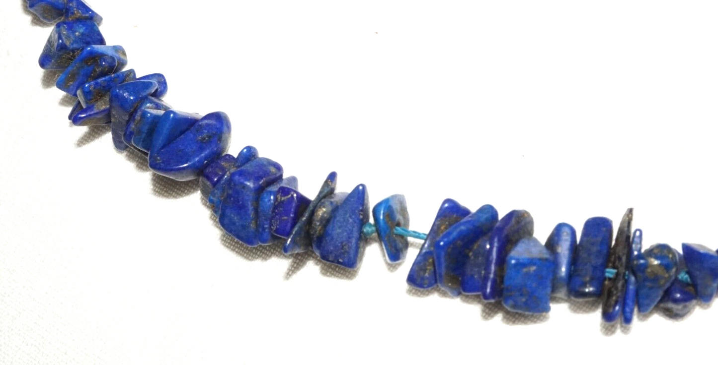 Vintage Lapis Lazuli Chip Bead Choker Necklace w. base Metal Clasp (GoB) #21