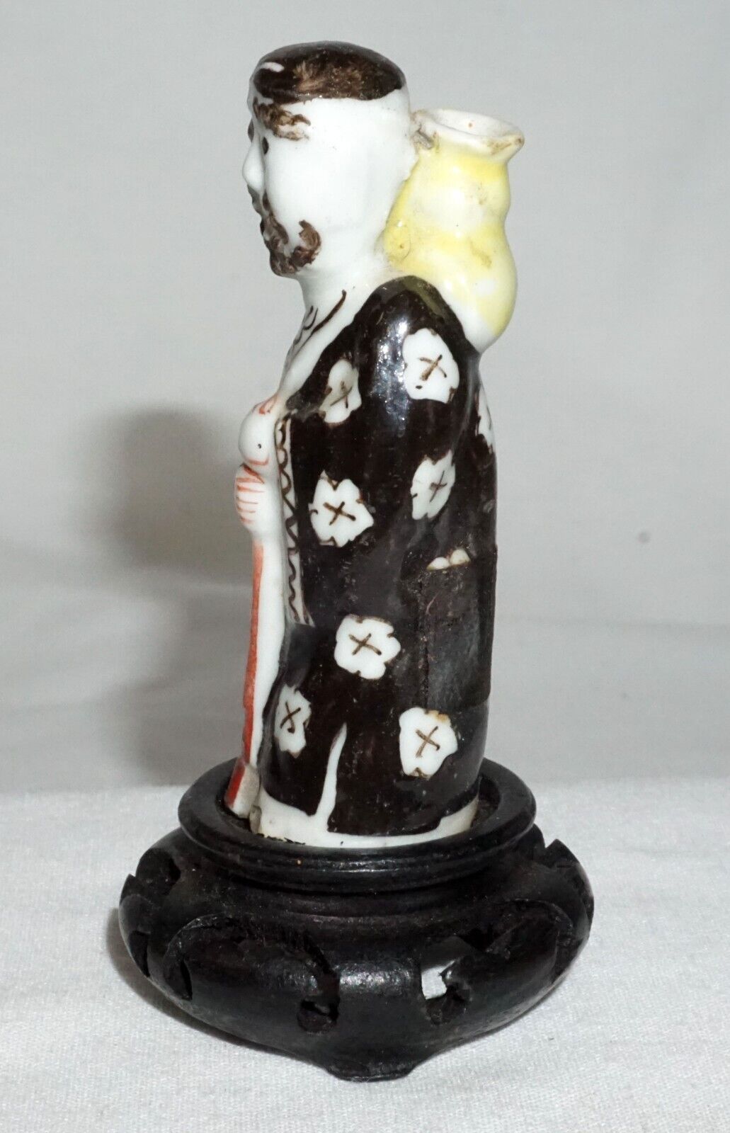 Antique Chinese Snuff Bottle w. Daoist Immortal Figure Motif on Stand (LLA)