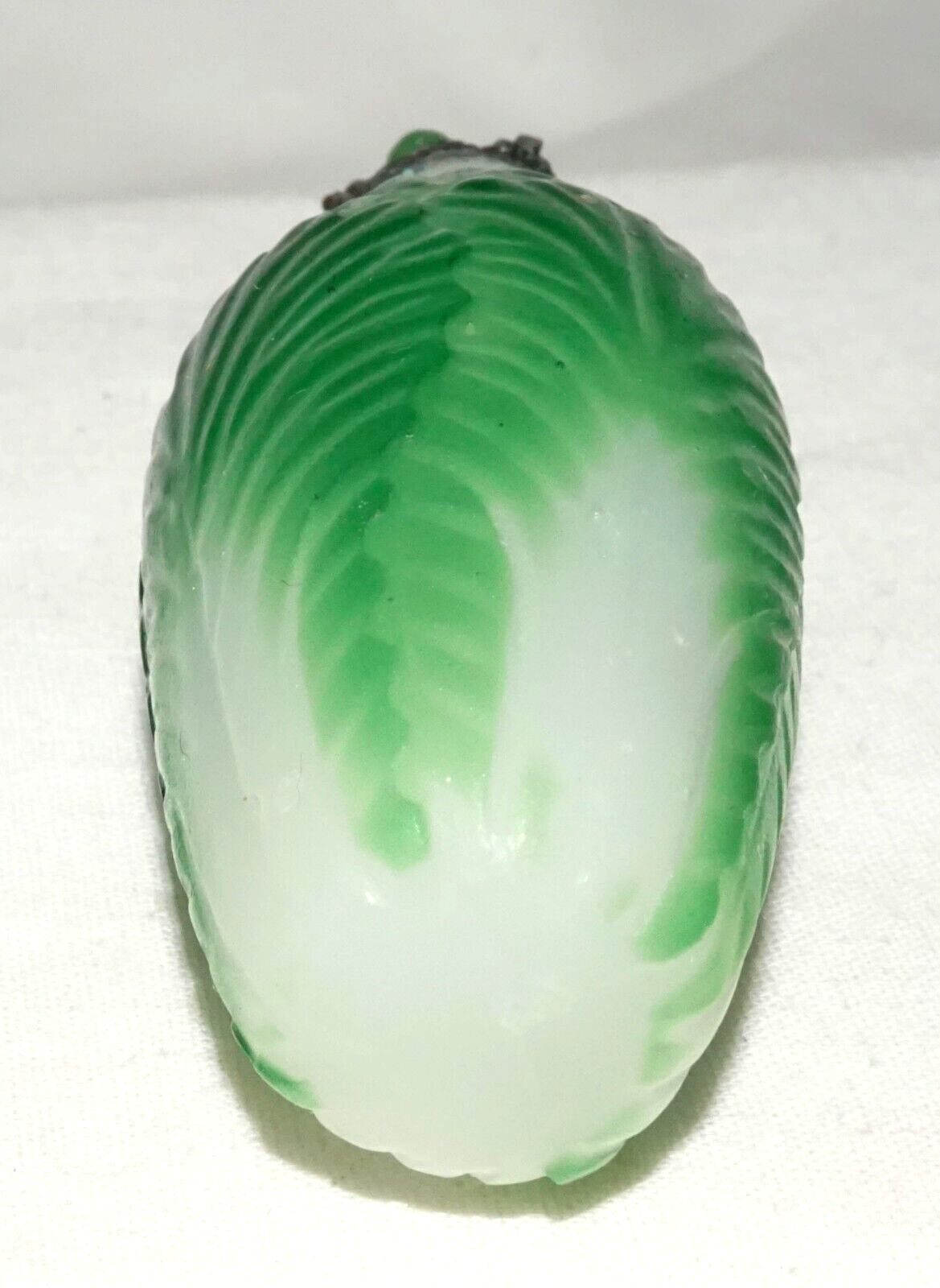 Vintage Chinese Green on White Overlay Glass Snuff Bottle w. Cabbage Motif (FeH)