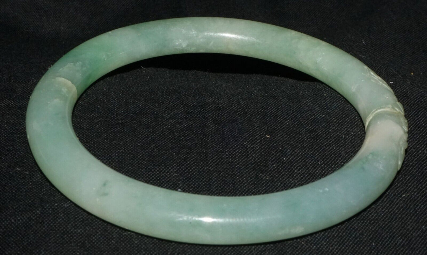 Vintage Chinese Mottled Green Jadeite Jade Flower Motif Bangle Bracelet (LeS)B62