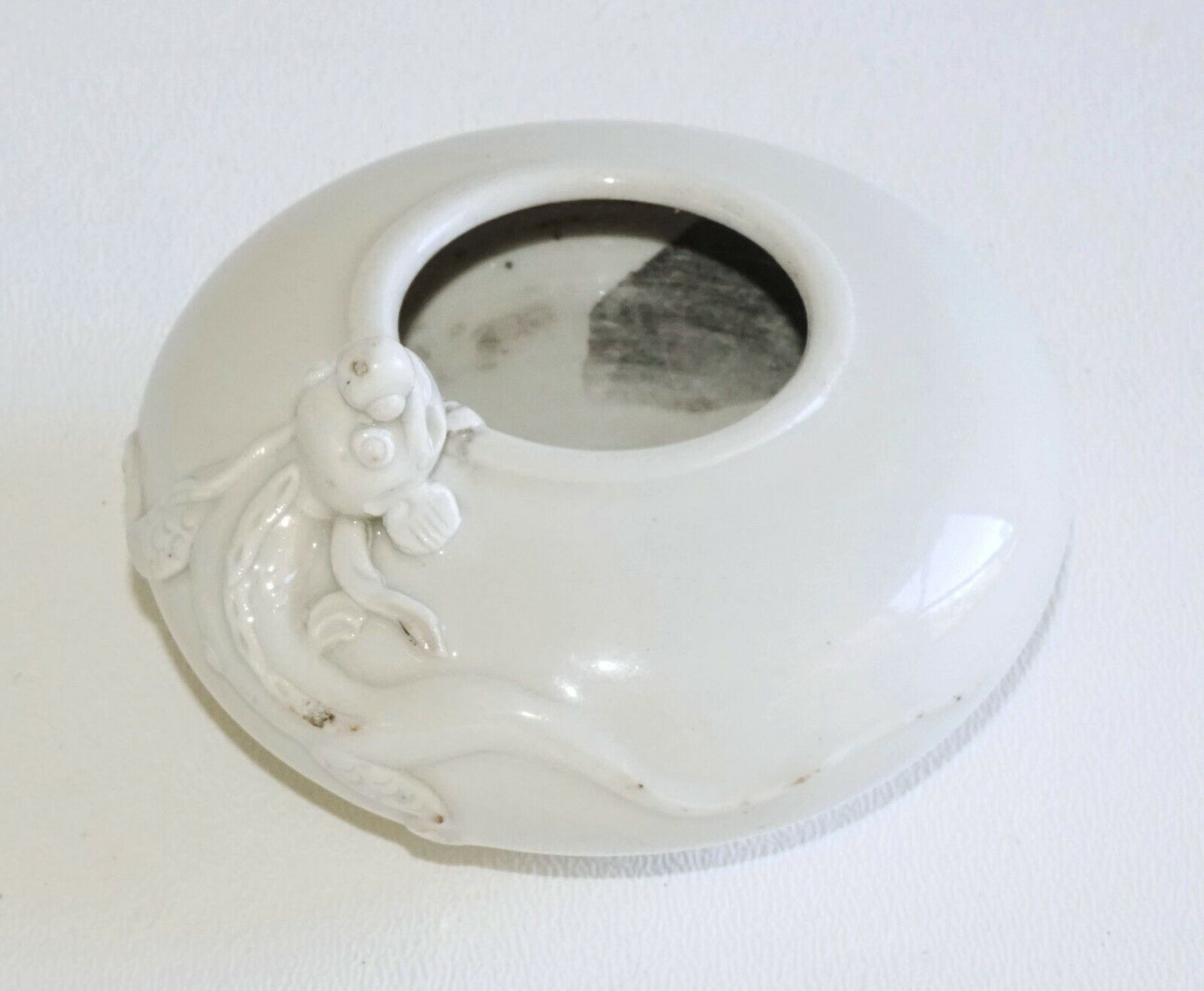 Chinese Qing White Porcelain Brush Washer w. Applied Dragon Motif (AHB) IC