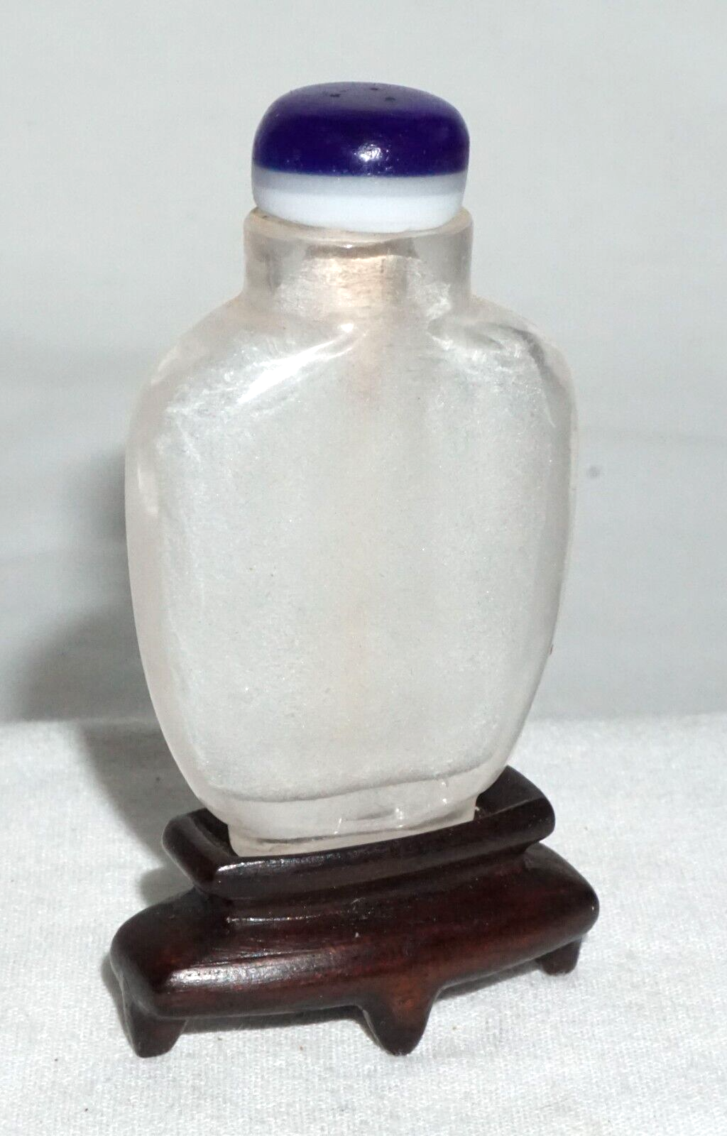 Vintage Chinese Quartz Crystal Carved Snuff Bottle w. Glass Stopper (LLA)