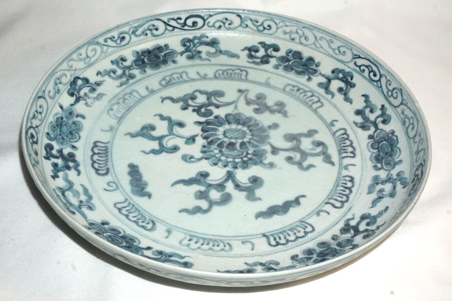 16C Chinese Anamese Blue & White Floral Motif Large Plates or Chargers (JSt)21