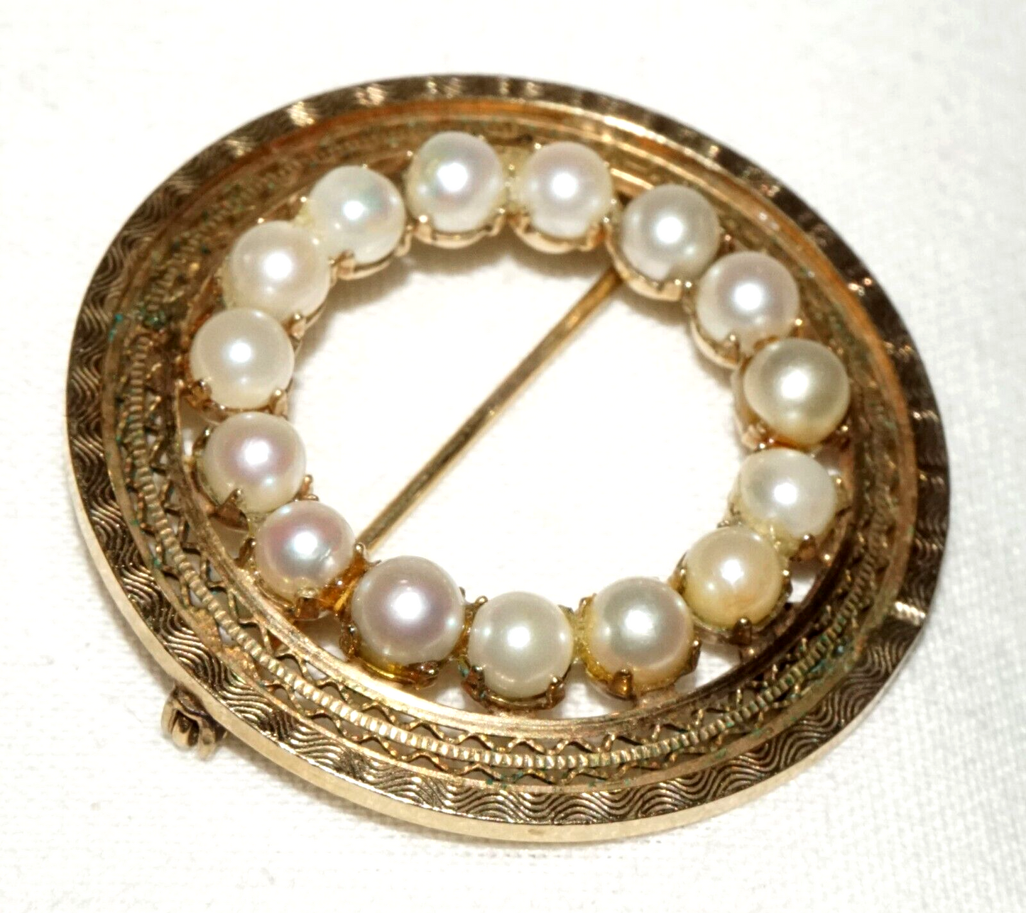 Vintage US 12k Gold Filled Brooch w. 15x Pearl Halo (KoS) L19