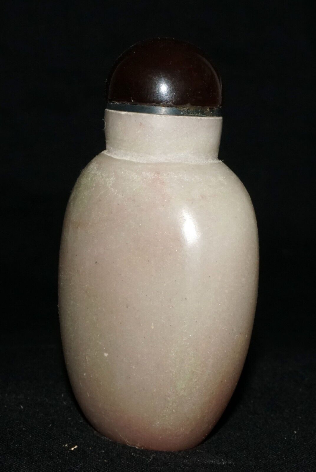 Vintage Chinese Jade Carved Snuff Bottle w. Agate Stopper (LeS) G17