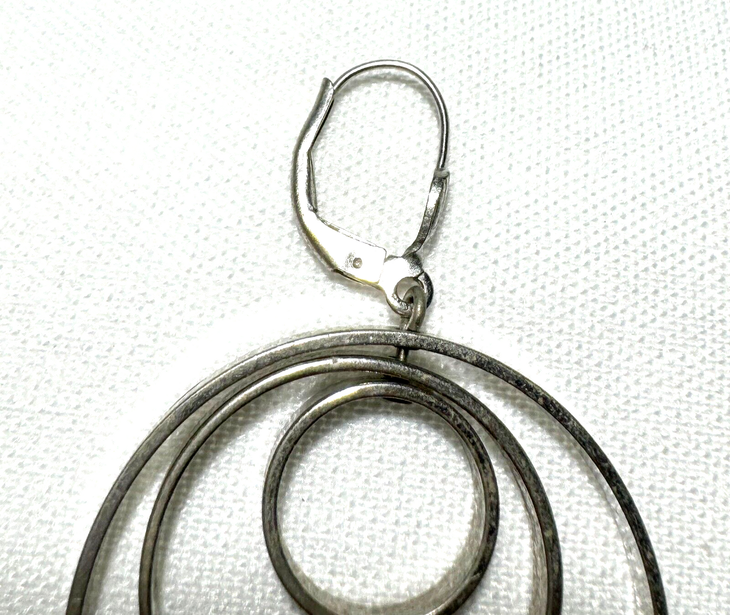 Vintage Modernist Unmarked Silver Graduated Hoop in Hoop Earrings (LoC)18