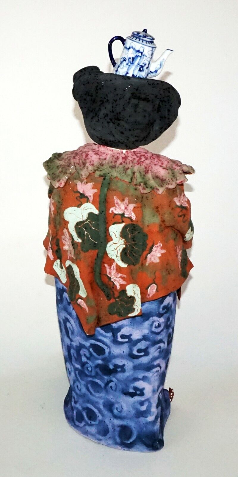 2000 Hawaii Pottery Sculpture Chinese Tang Waitress by Vicky Chock (B.1943)(CWo)