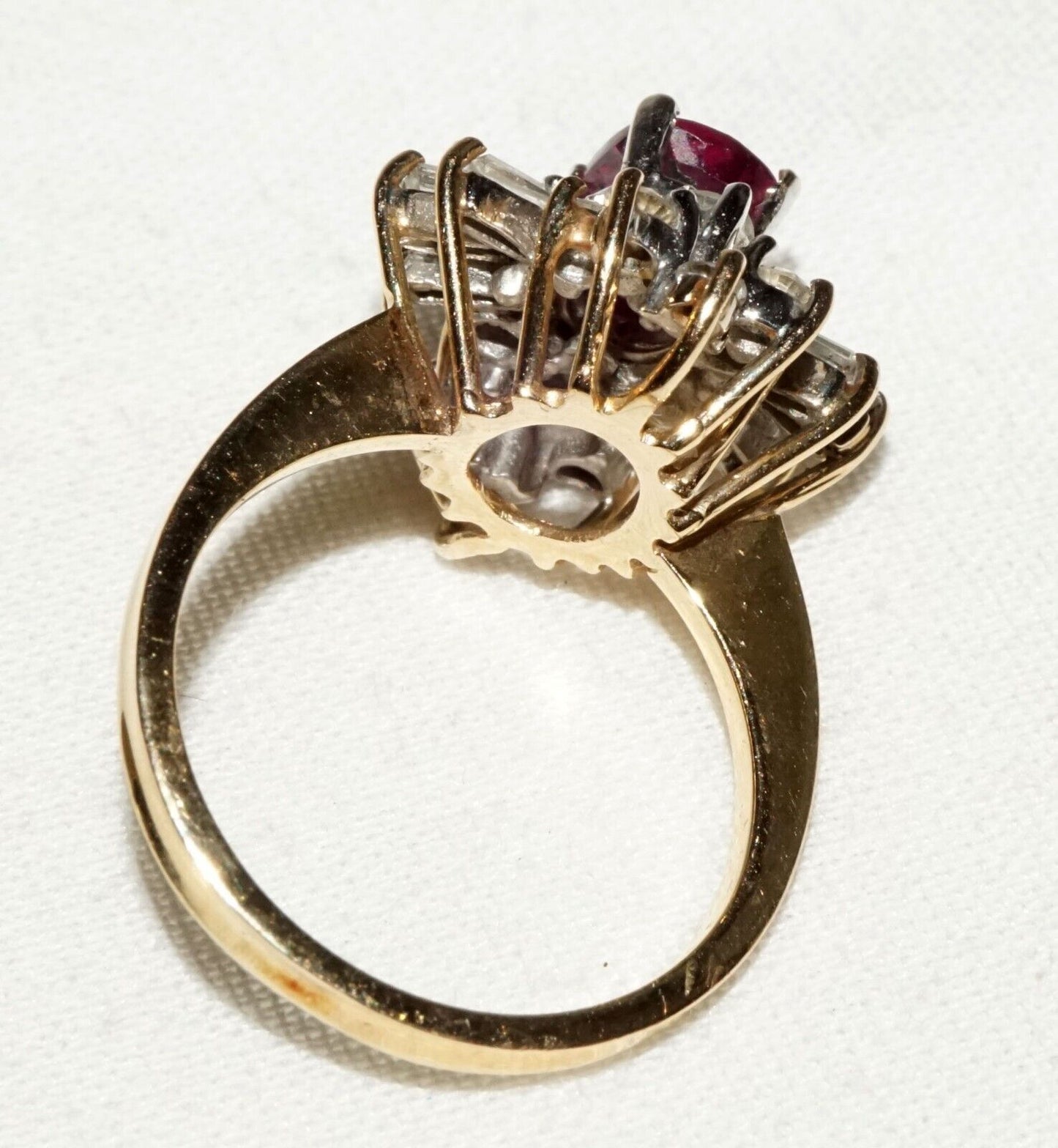 Vintage 14k Yellow Gold Ring Sz.6 1x Ruby & 18x Round & Baguette Diamonds (FeD)