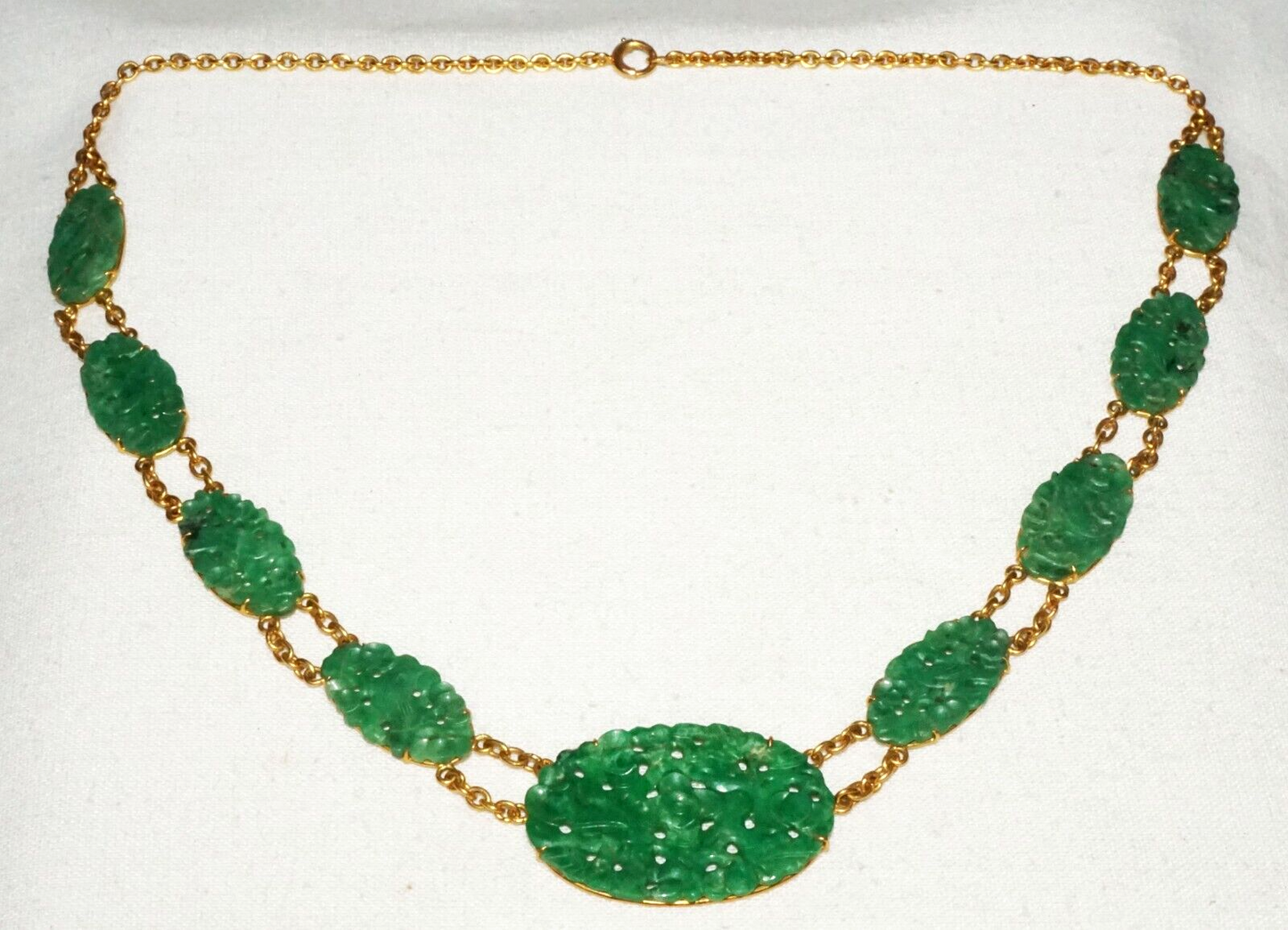 Vtg Chinese 10K Yellow Gold Necklace w. 9x Pierced Floral Jade Plaques (InS)L5