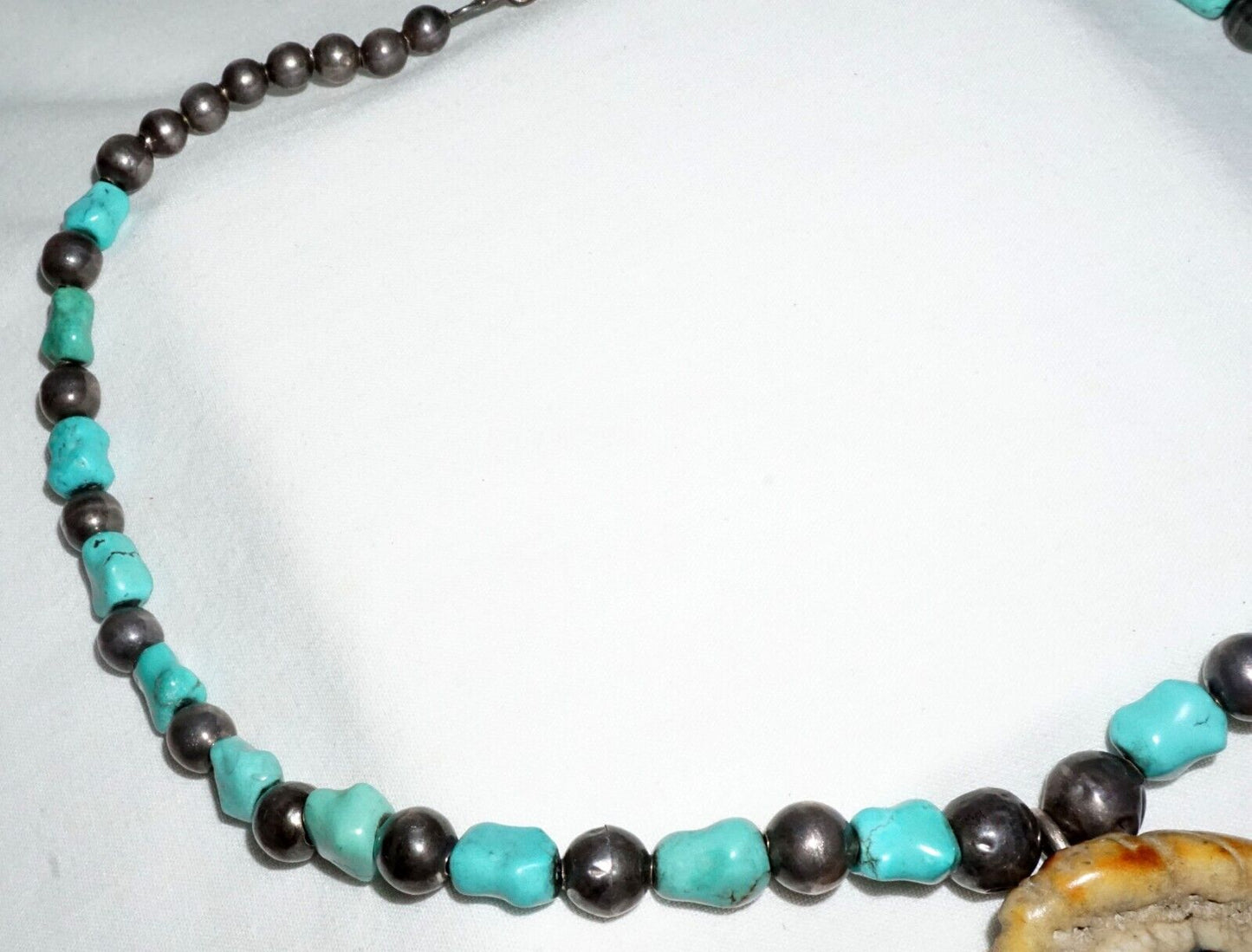 Vtg S.W. Silver & Turquoise Bead Necklace w. Inlaid Elk Antler Pendant (GeB)#16