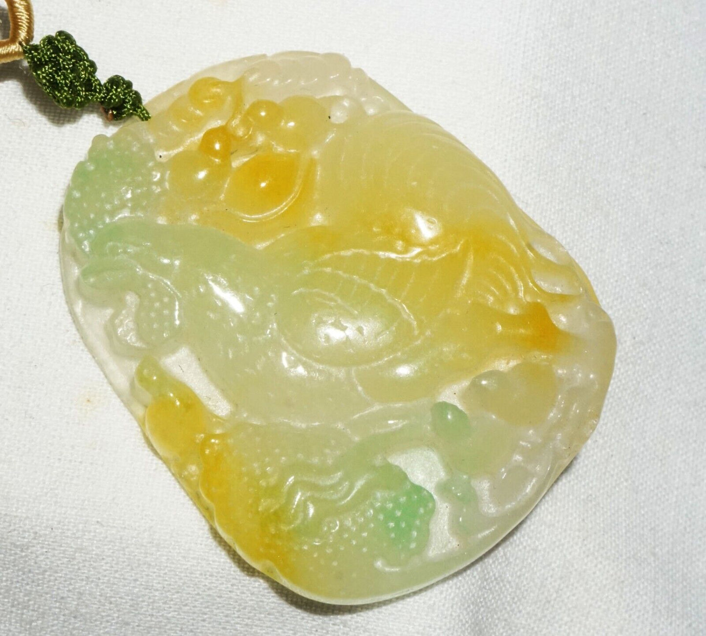 Vintage Chinese Semi Translucent Jadeite Jade Pendant w. Chicken & Chicks (---)