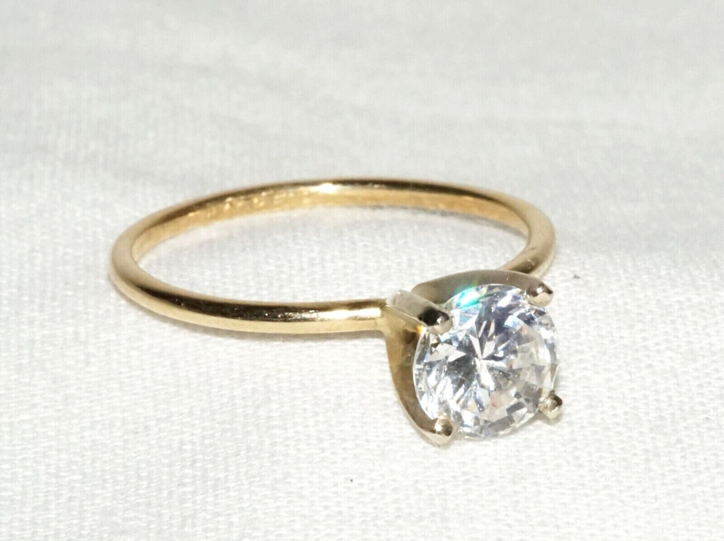 Vintage 14k Yellow Gold Engagement Ring Sz.7 w. 1ct. Cubic Zirconia Accent (YRa)