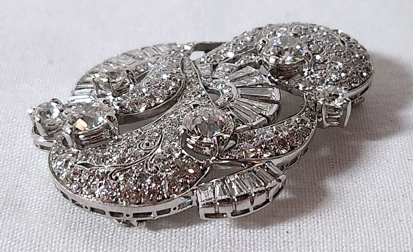 14 K. White Gold Diamond Filigree Brooch Total Diamonds Approx. 10ct. (ChR)