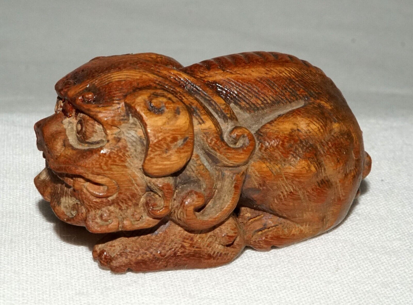 Vintage Japanese Wooden Carved Netsukes Squatting Lion Dog signed (FeH