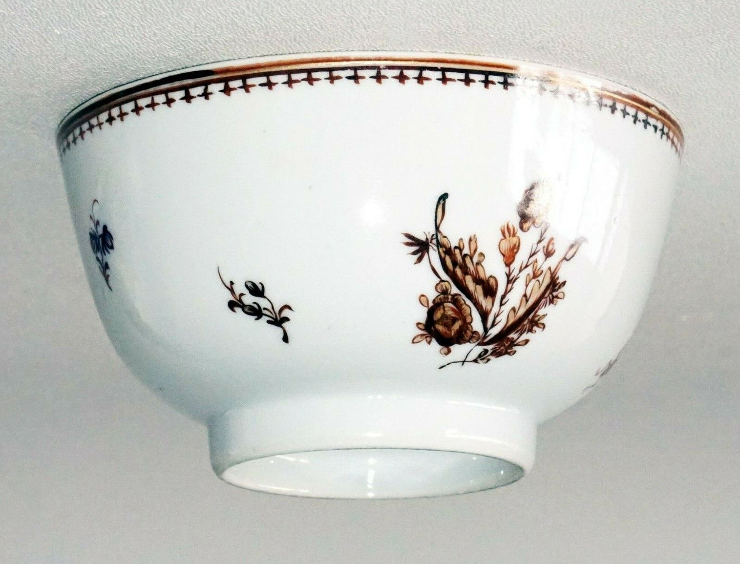 18C Chinese Export Ware Porcelain Bowl w. Aubergine Floral Motif (FLA) IC