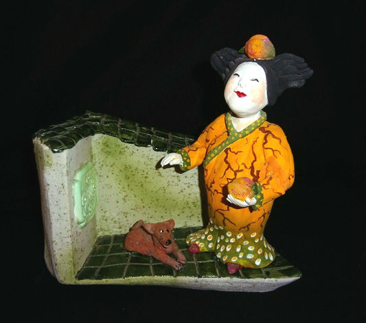 Hawaii Whimsical Pottery Sculpture Po Po' 婆婆 Holding Peaches Vicky Chock (Z)