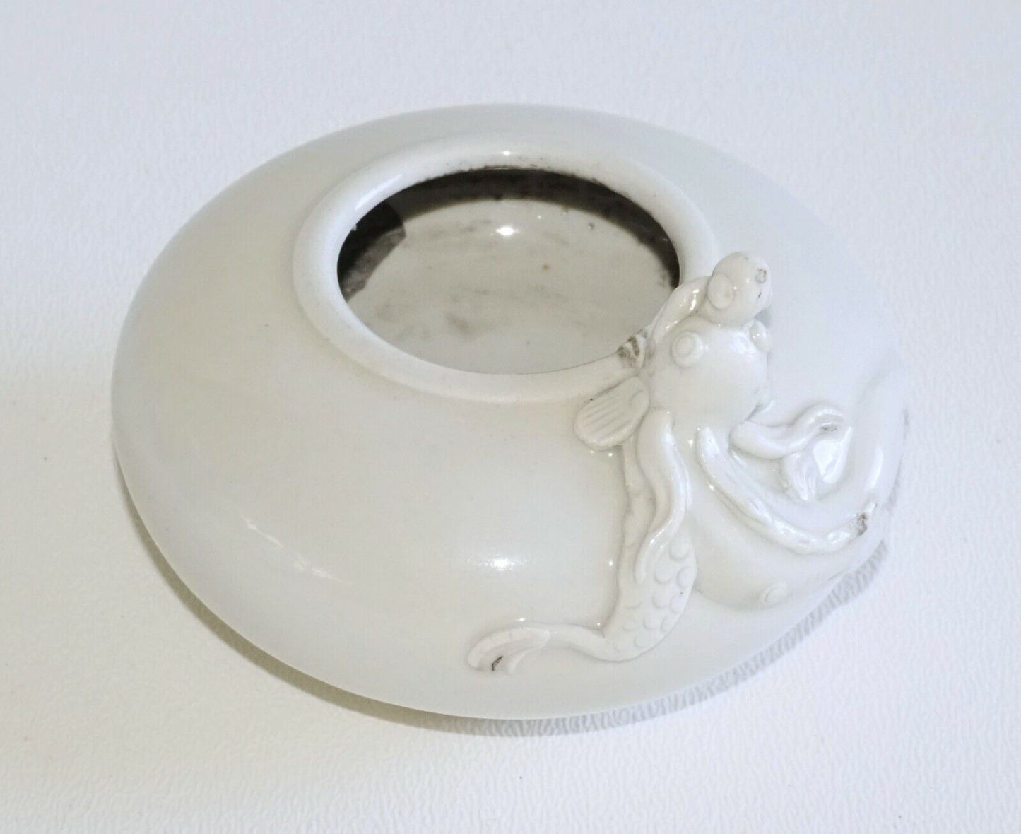 Chinese Qing White Porcelain Brush Washer w. Applied Dragon Motif (AHB) IC