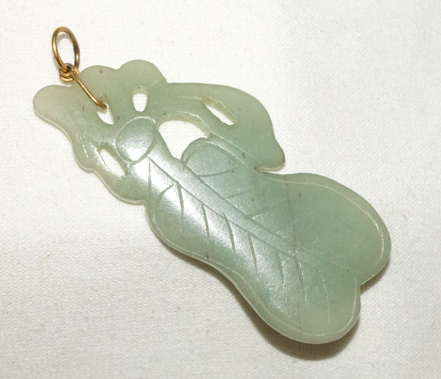 Vintage Chinese Green Jade Leaf Motif Pendant w. 14k Y. Gold Bail (LeS)L21