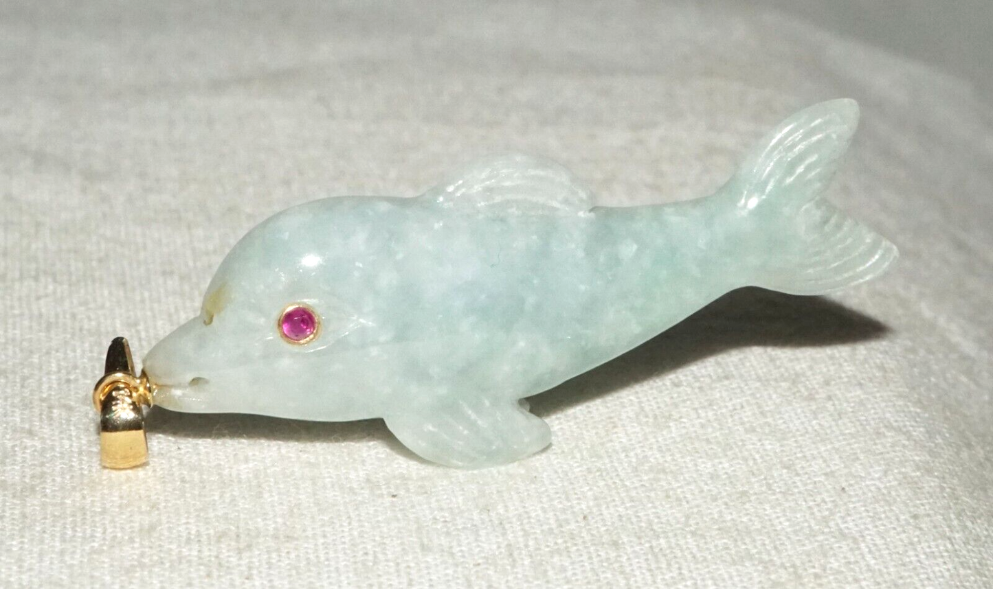 Vintage Chinese 14k Yellow Gold Jadeite Jade Dolphin Pendant w. Ruby Eyes (KiL)