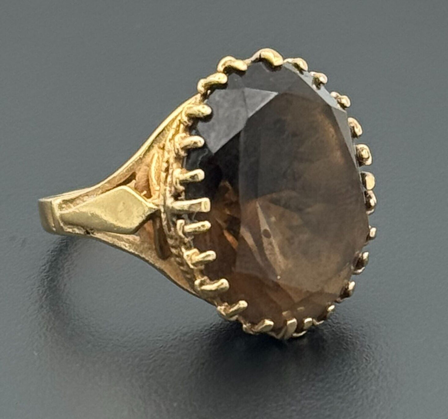 Vintage 18k Yellow Gold Cocktail Ring Sz. 7 w Facetted Smoky Quartz (McC)