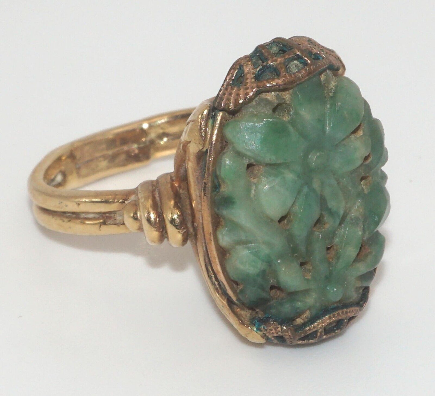 Vintage 14k Yellow Gold Filigree Ring Sz. 7 1/4 w Carved Floral Jadeite (LeD)