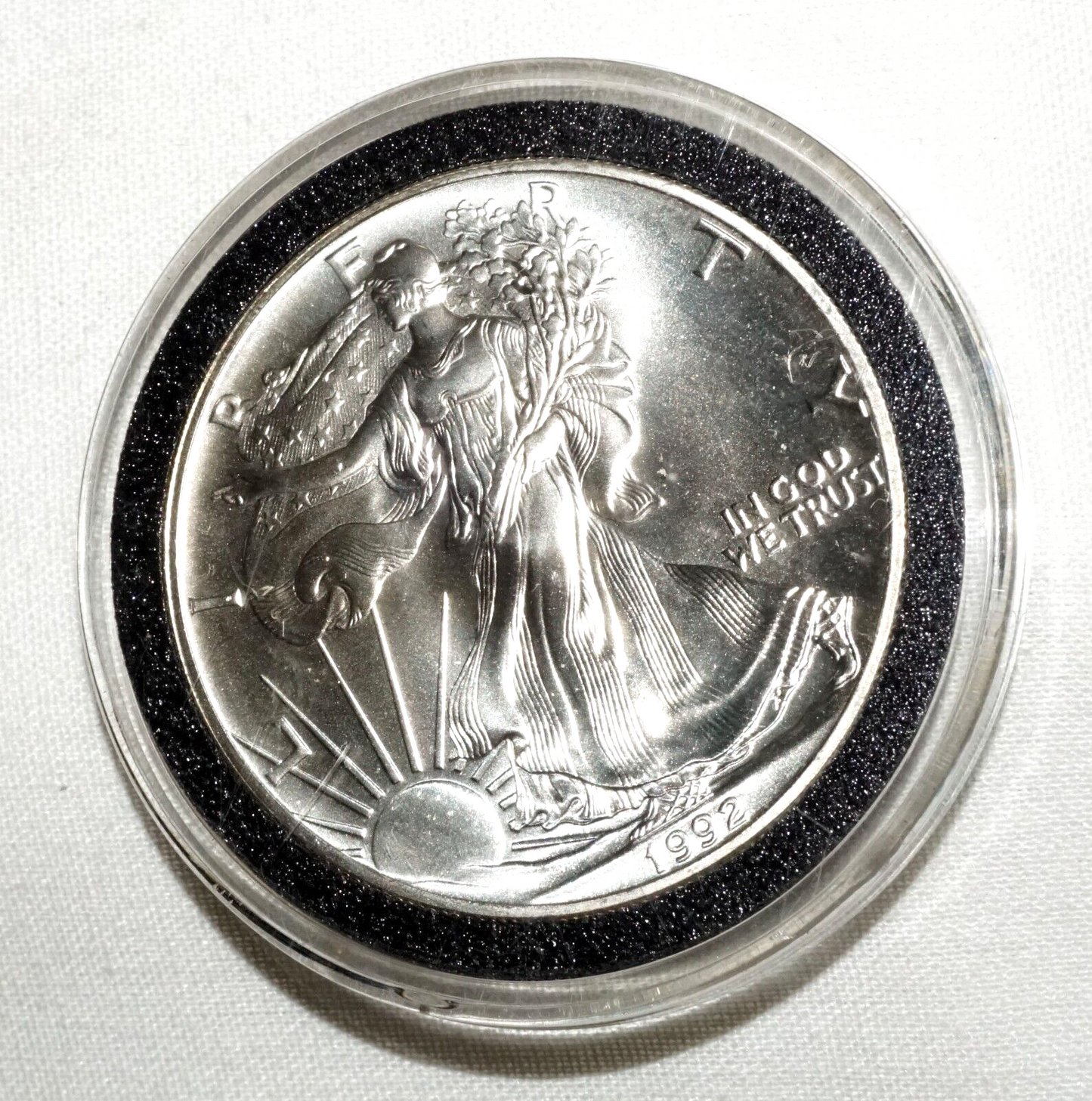 1992 US Liberty Eagle 1oz. Silver Coin in Case - Uncirculated (ShI)