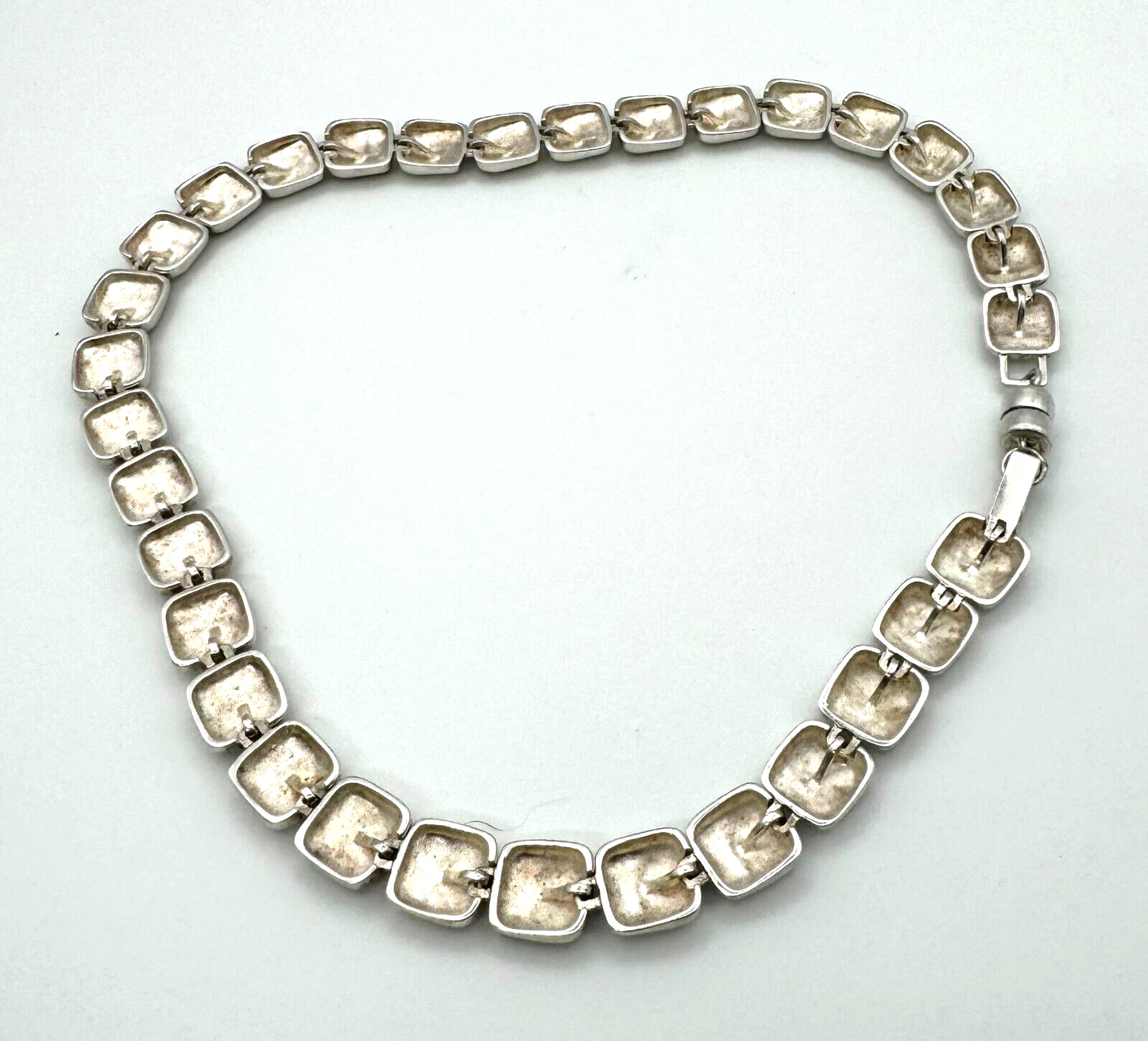 Modernist Silver Stone Necklace 17" w Magnetic Clasp (KnK)