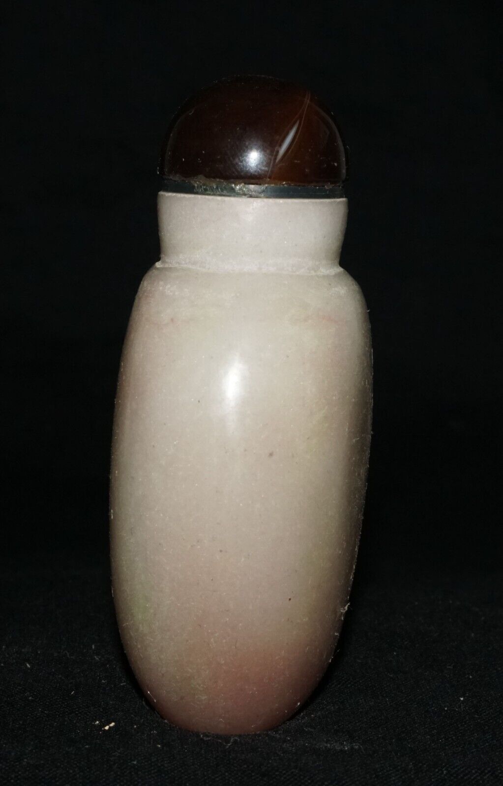 Vintage Chinese Jade Carved Snuff Bottle w. Agate Stopper (LeS) G17